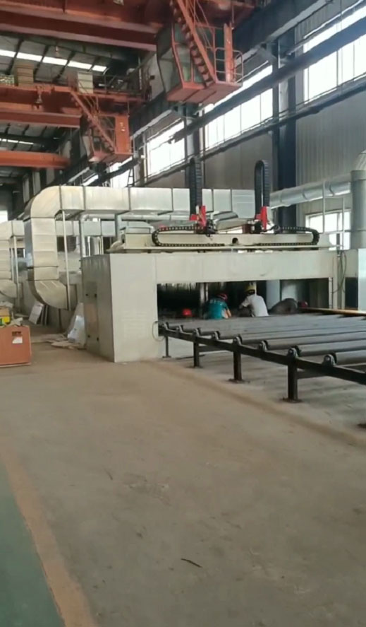 鋼板預(yù)處理線、噴漆、烘干安裝現(xiàn)場(chǎng)圖